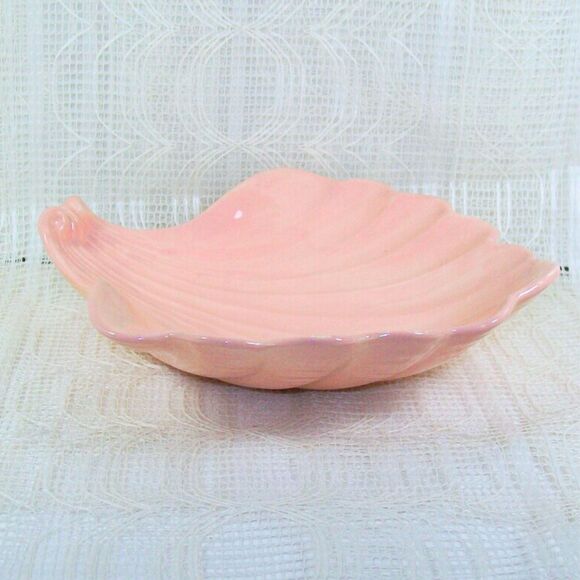 Handmade Peach Colored Ceramic Shell Shaped Trinket Dish For Jewelry Or Candy - Picture 4 of 7